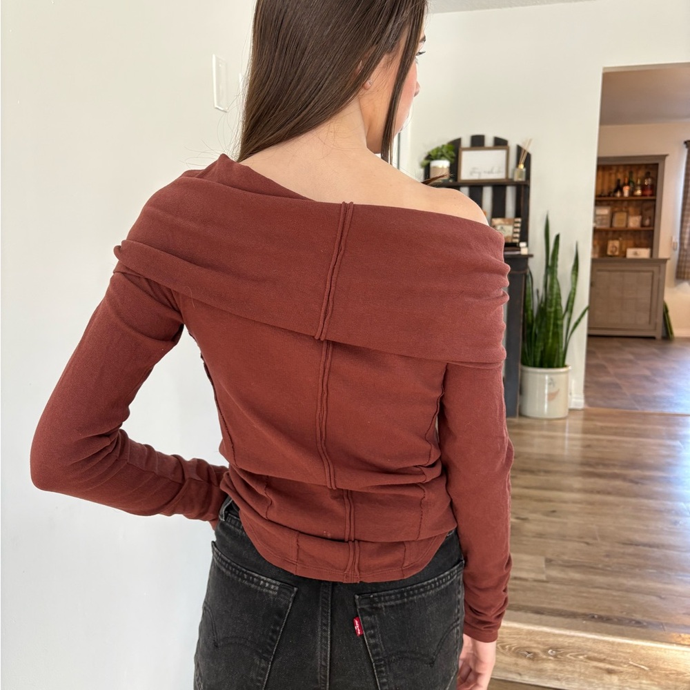 Off-Shoulder Rust Top - Picture 4 of 4